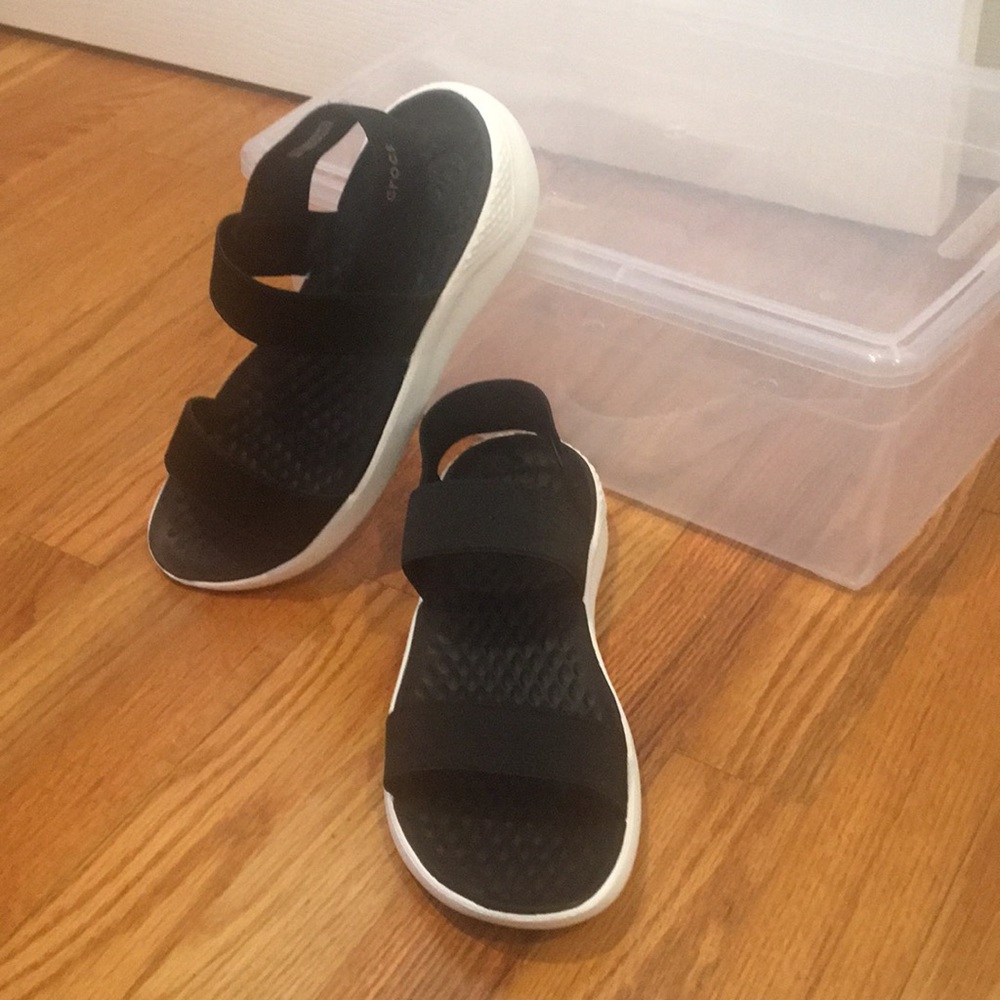 Black crocs